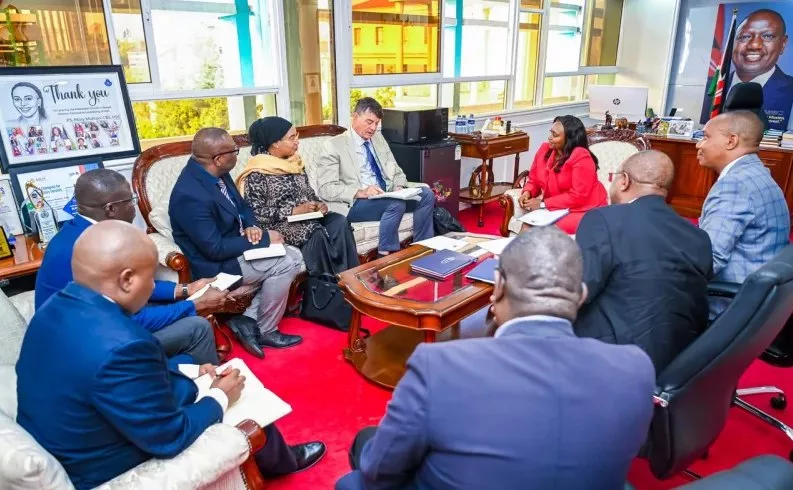 global fund cuts expose kenya - healthcare advocates demonstrating